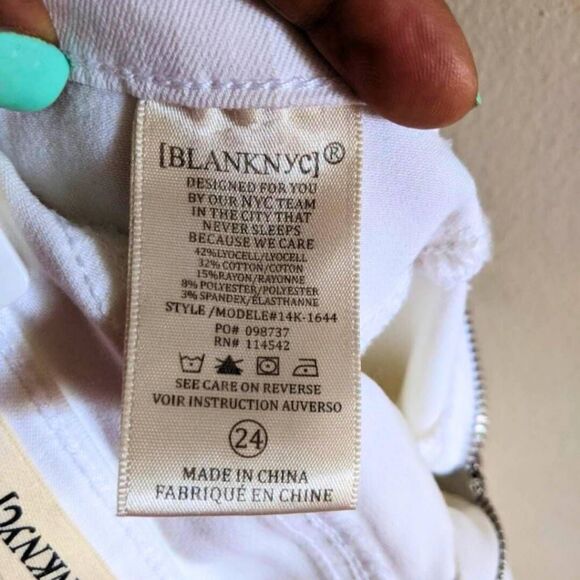 Blank NYC White Lines Jeans Womens Size 24 High Rise Skinny White Fringe Hem NWT - Picture 7 of 14